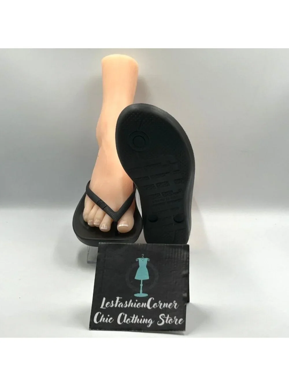FitFlop Women's Black Rubber iQushion Ergonomic Flip-Flops Sandals Size 8 3628